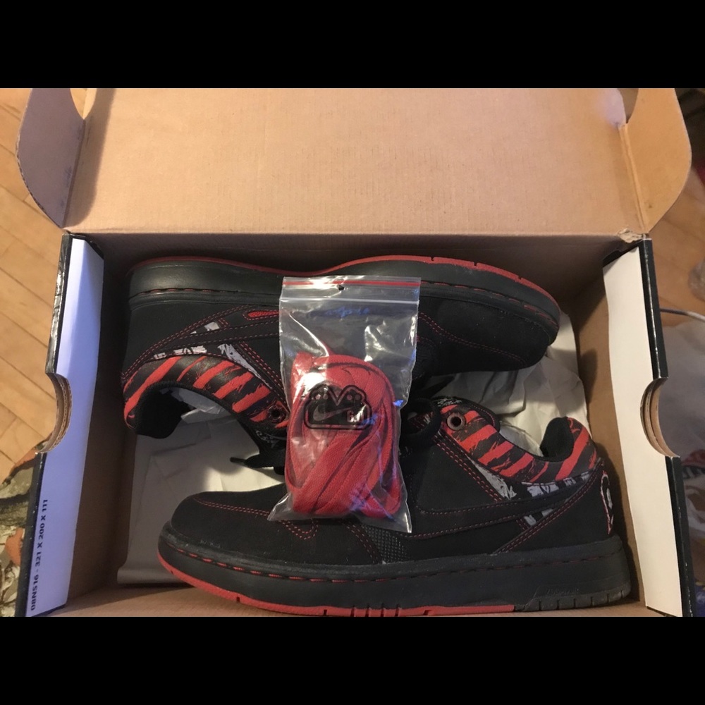 Alkaline Trio Nikes